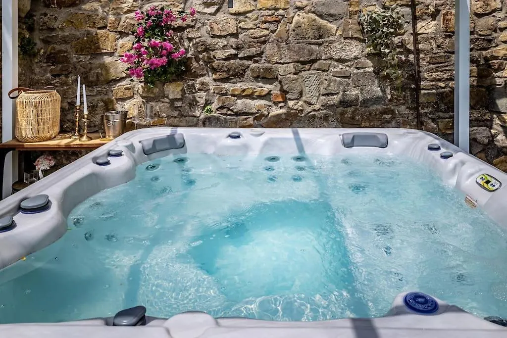 Luxury Limonaia With Jacuzzi Near Florence